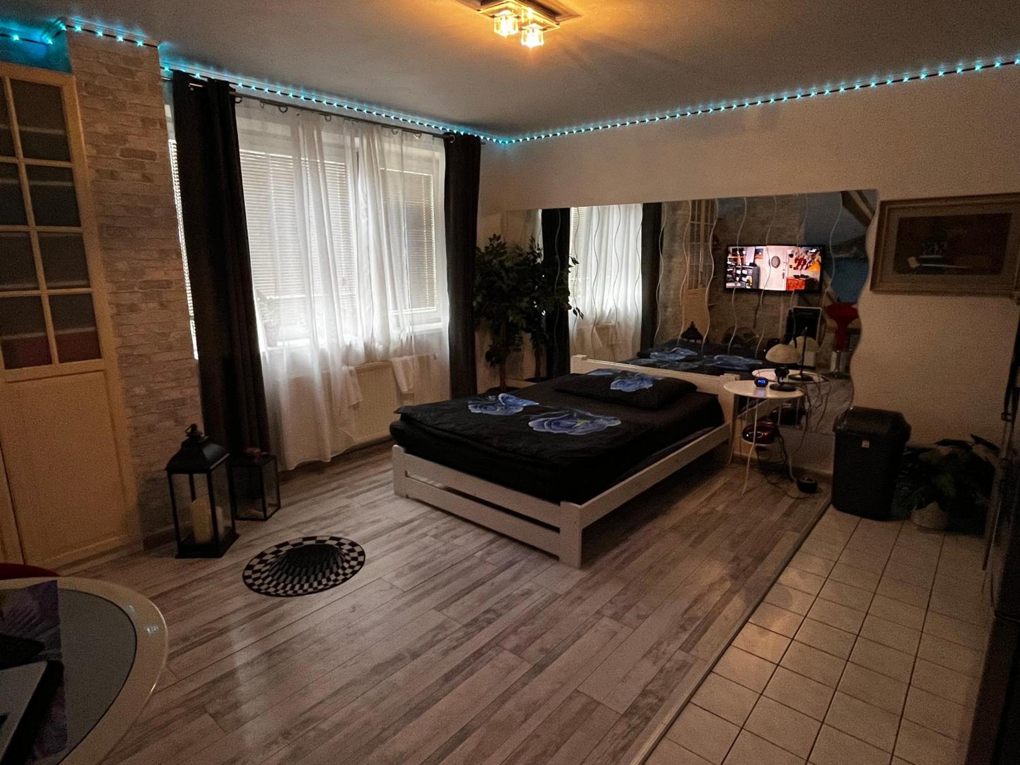 Monfas Apartment Provence In Prague Exterior photo